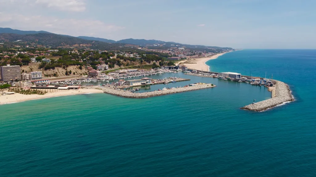 MARESME DONA - Port Arenys de Mar