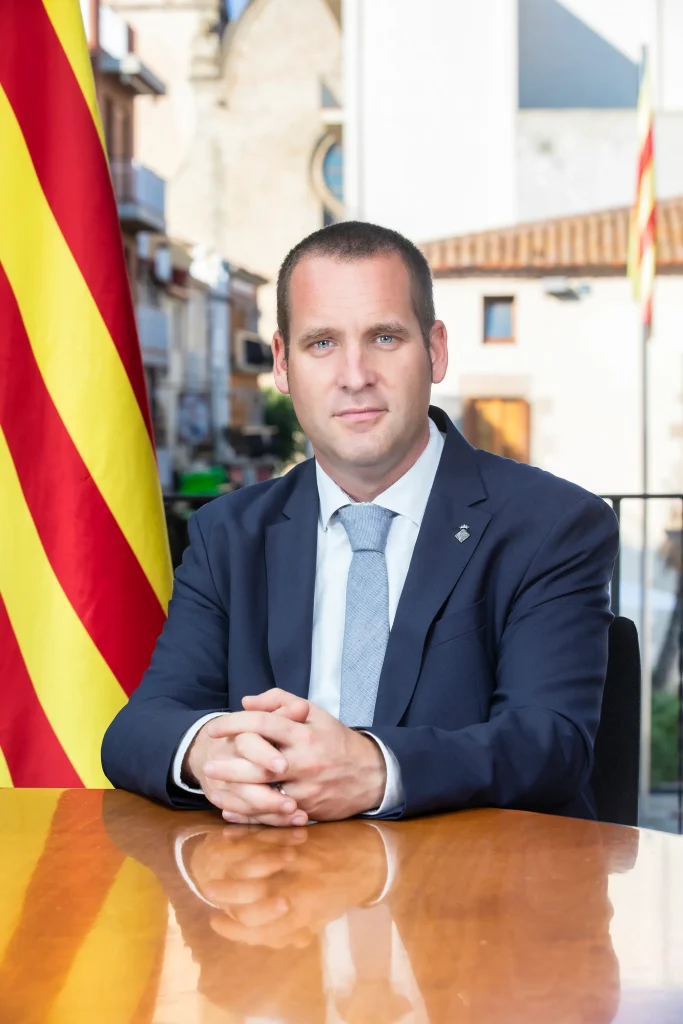 alcalde calella marc buch - maresme dona